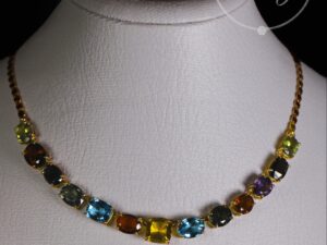 18 KT Gold Necklace & Bracelet set