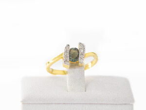 YGR 07 - 14 KT Gold with Alexandrite & Diamond