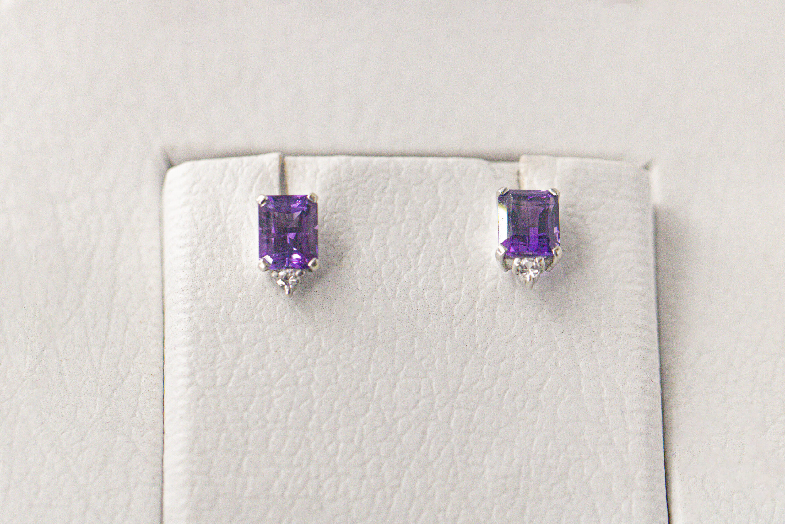 WGE 25 - 9 KT White Gold Ear Ring with Amethyst & White Sapphire